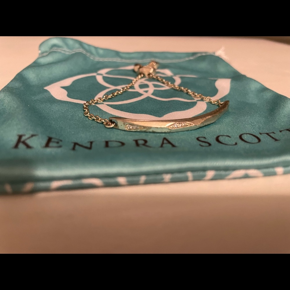 Kendra Scott hold adjustable bracelet